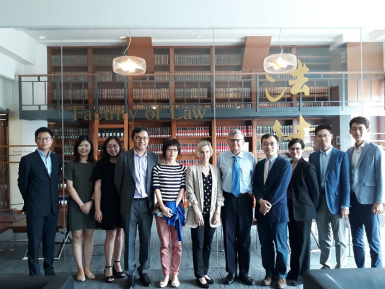 CIBELers at CUHK with Associate Dean (Academic Affairs) Professor Steven Gallagher (R5), Professor Jae Woon Lee (R1), Professor Yan Xu (L5) and Professor James Zeng (R2).