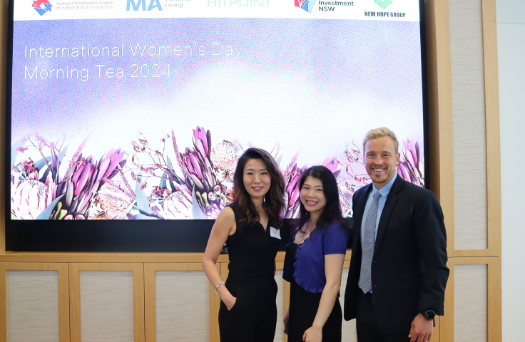 Mimi Zou with Helen Zhi Dent and Patrick Mayoh, ACBC senior executives